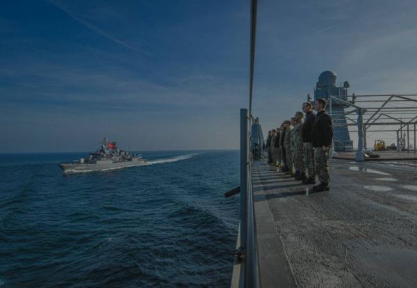 Черноморские учения НАТО: маневры, разведка и риски