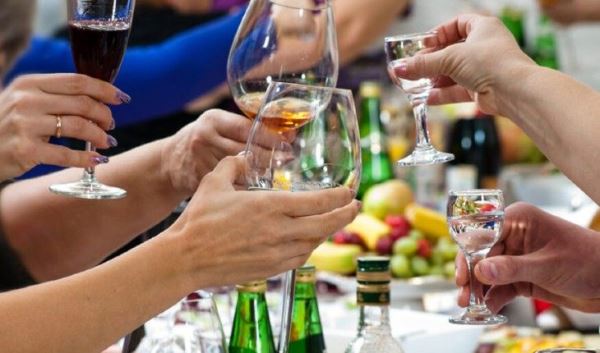 Как не отравиться алкоголем: 8 превентивных мер