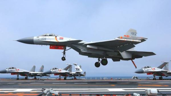 Похож на F-35B: «странные» особенности нового китайского истребителя